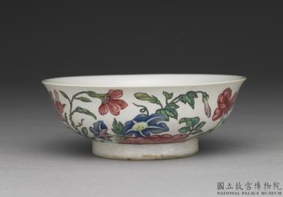 图片[3]-Bowl with flowers on a white ground in painted enamels, Qing dynasty, Kangxi reign (1662-1722)-China Archive